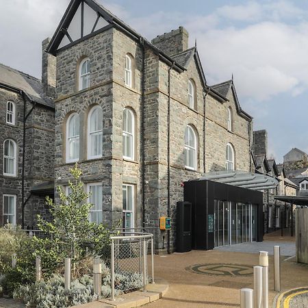 Harlech Apartments - Efnisien Exteriér fotografie