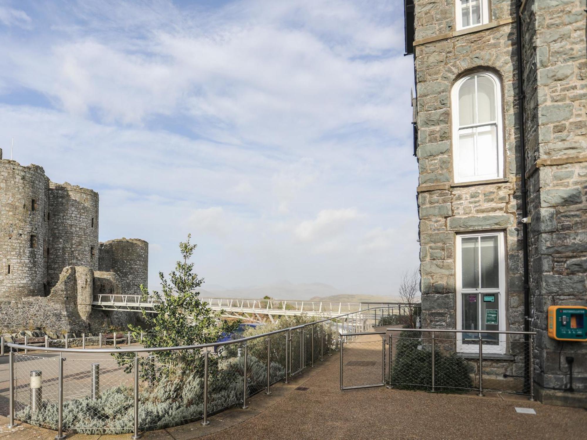 Harlech Apartments - Efnisien Exteriér fotografie