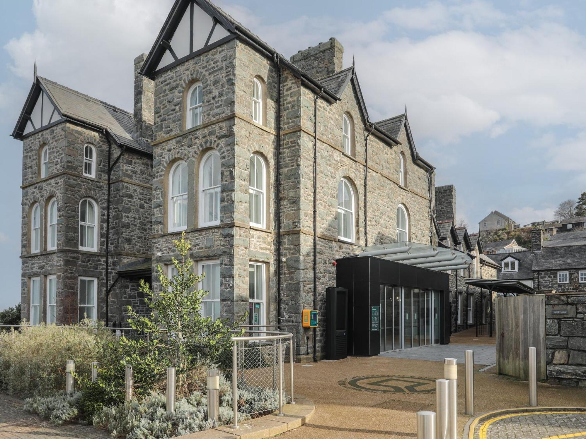 Harlech Apartments - Efnisien Exteriér fotografie